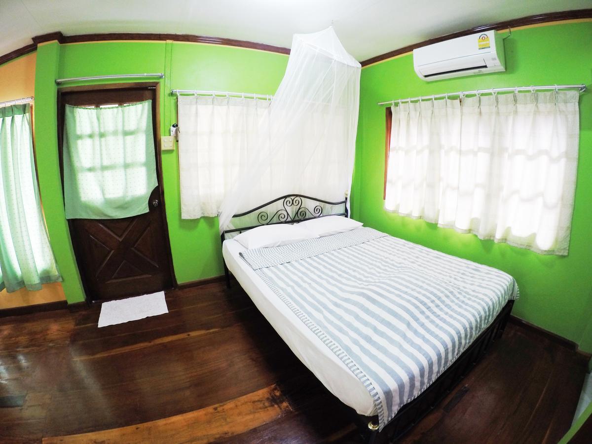 Kasemsuk Resort Bang Saphan Bagian luar foto
