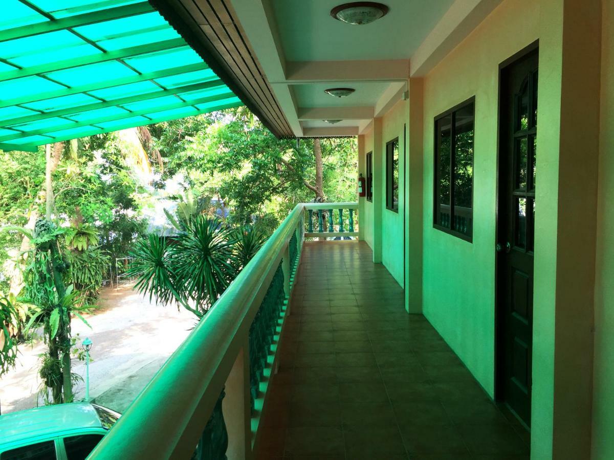 Kasemsuk Resort Bang Saphan Bagian luar foto